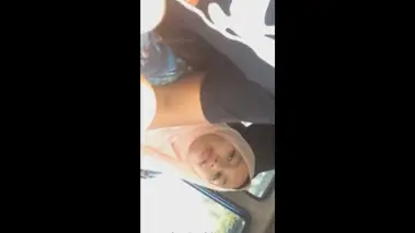 Pasangan Jilbab ML Berawal Mobil Berlanjut Hotel